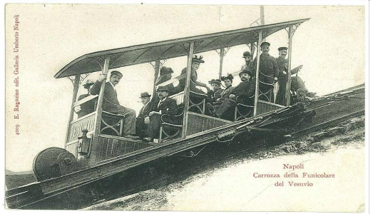 La città che risale e la città che decade La città che risale e la città che decade